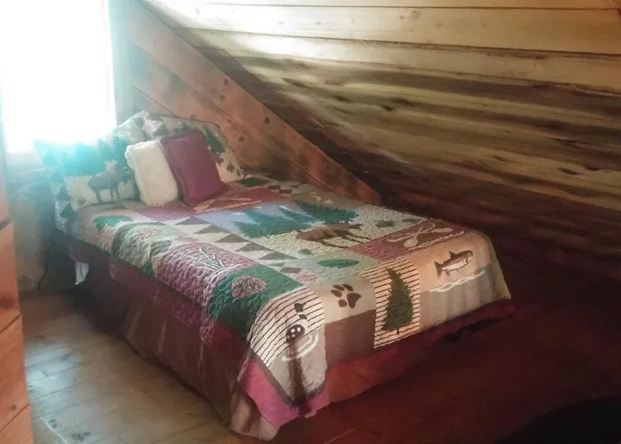 The Pine Knot Cabin